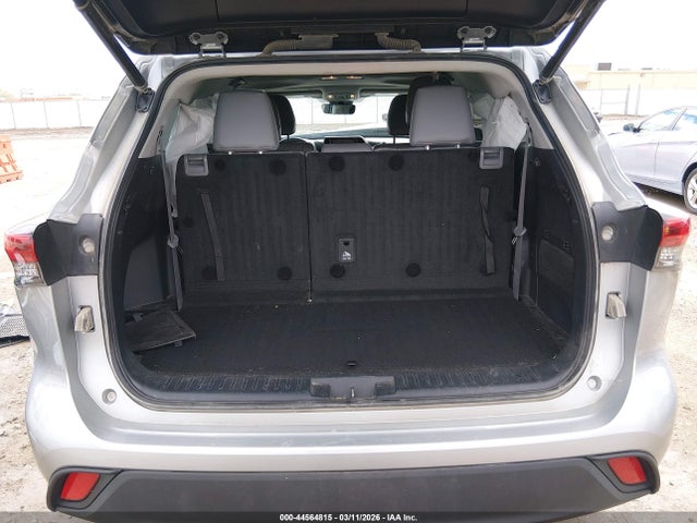 Toyota Highlander Xle 2021 5TDGZRBH2MS551769 Image 17