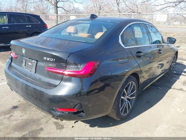 2022 BMW 330I WBA5R7C0XNFL77453 Photo 3
