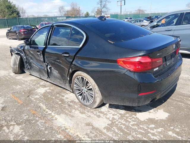 2017 BMW 530I WBAJA7C3XHG458113 Photo 2