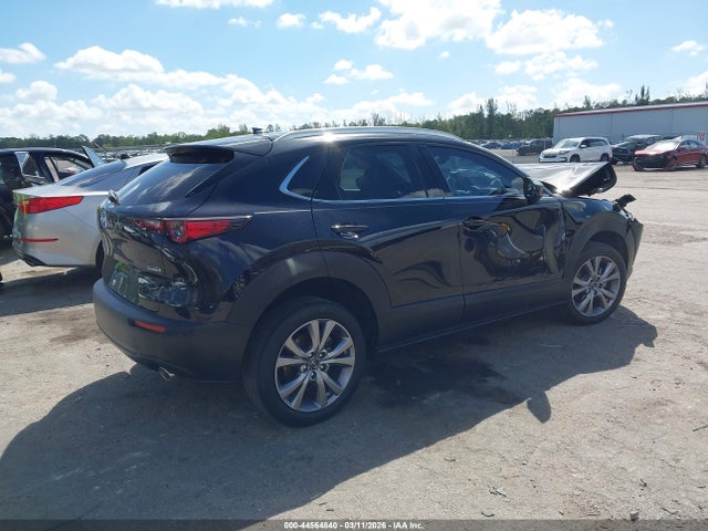44564840 :رقم المزاد ، 3MVDMBDL7NM414465 vin ، 2022 Mazda Cx-30 Premium مزاد بيع