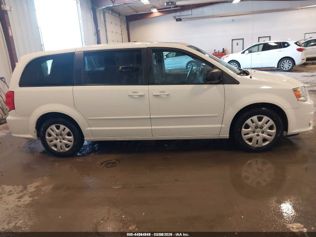 2C4RDGBG2GR114757 Dodge Grand Caravan Se
