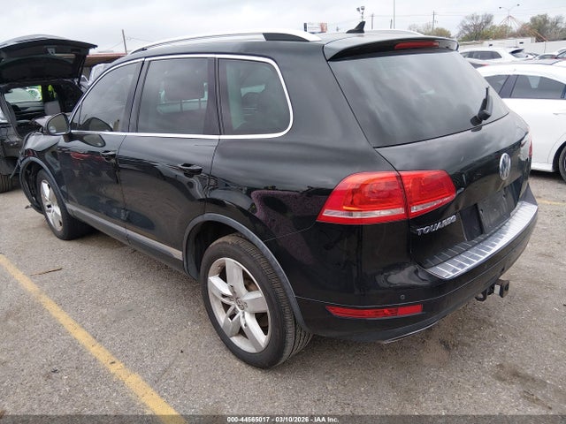 2012 VOLKSWAGEN TOUAREG WVGFK9BP7CD004140 Photo 2