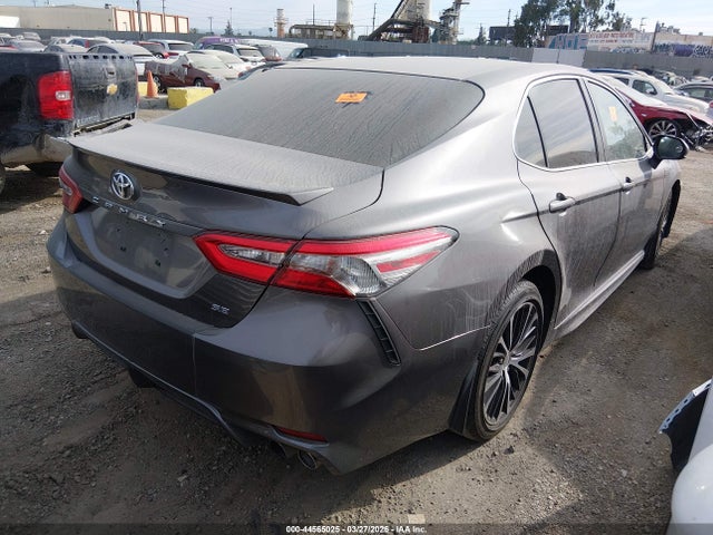4T1B11HK6JU665170 Toyota CAMRY SE