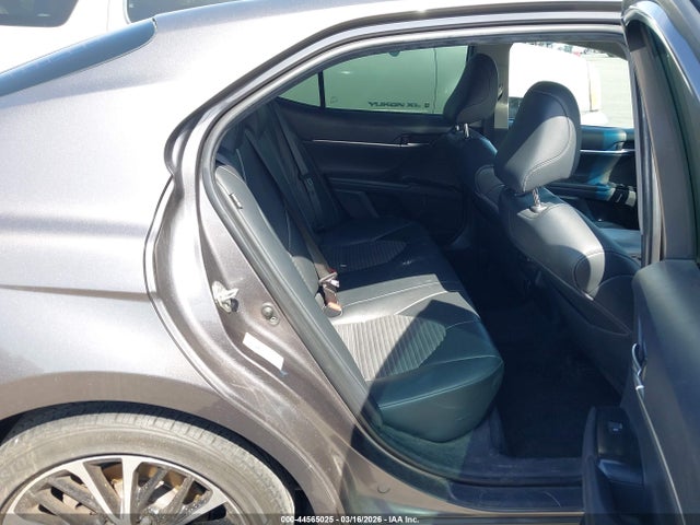 4T1B11HK6JU665170 Toyota CAMRY SE