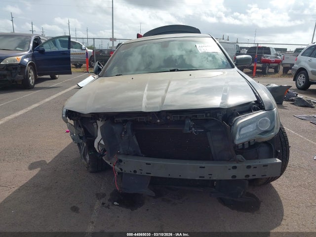 Chrysler 300 300s 2018 2C3CCABG4JH201602 Image 13
