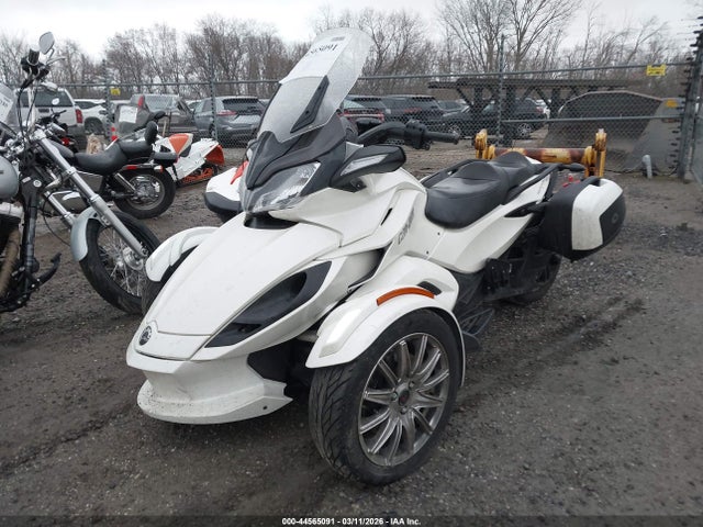 2015 CAN-AM SPYDER ROADSTER 2BXNCBC4XFV000441 Photo 1