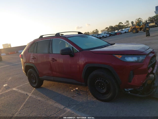 JTMH1RFV8KD015834 Toyota RAV4 LE