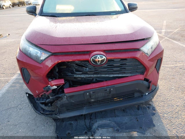 JTMH1RFV8KD015834 Toyota RAV4 LE