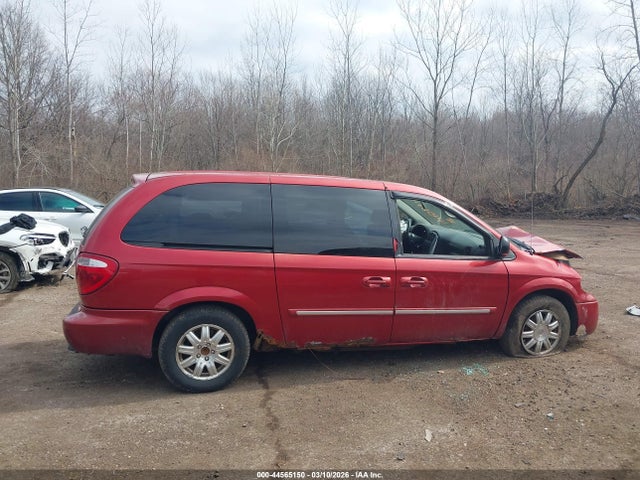 44565150 :رقم المزاد ، 2C4GP54L65R505503 vin ، 2005 Chrysler Town & Country Touring مزاد بيع