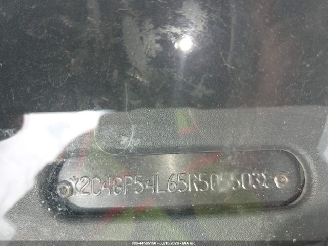 44565150 :رقم المزاد ، 2C4GP54L65R505503 vin ، 2005 Chrysler Town & Country Touring مزاد بيع