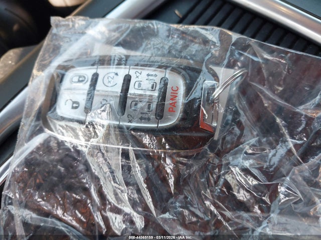 44565159 :رقم المزاد ، 2C4RC1EG8JR108478 vin ، 2018 Chrysler Pacifica Touring L Plus مزاد بيع