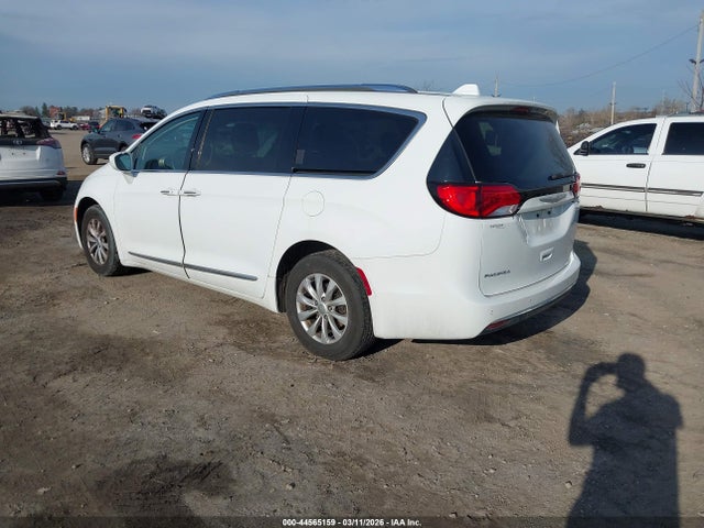 44565159 :رقم المزاد ، 2C4RC1EG8JR108478 vin ، 2018 Chrysler Pacifica Touring L Plus مزاد بيع