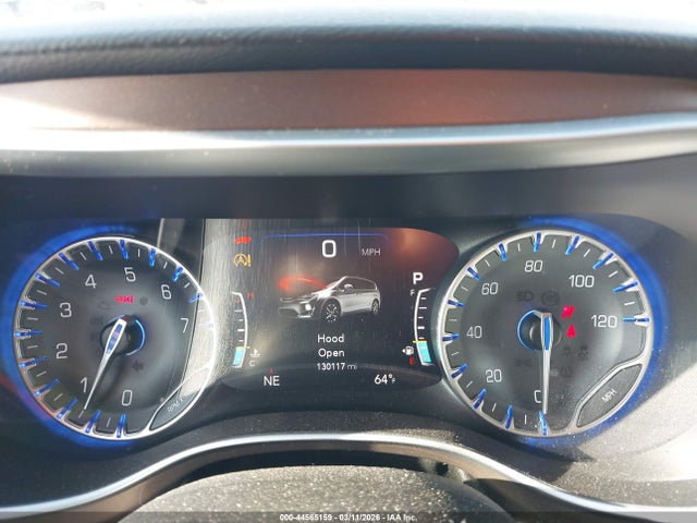 44565159 :رقم المزاد ، 2C4RC1EG8JR108478 vin ، 2018 Chrysler Pacifica Touring L Plus مزاد بيع