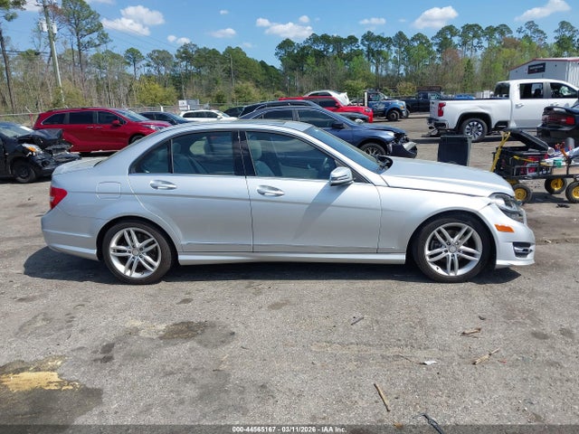 Продаж на аукціоні авто 2013 Mercedes-benz C 250 Sport, vin: WDDGF4HB4DR241075, номер лоту: 44565167