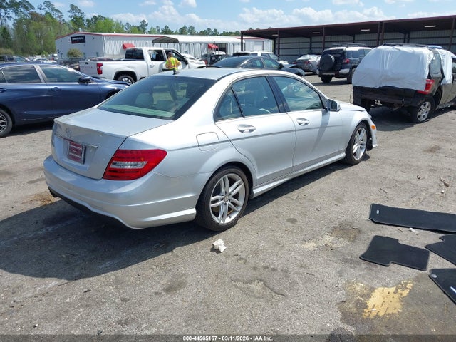 Продаж на аукціоні авто 2013 Mercedes-benz C 250 Sport, vin: WDDGF4HB4DR241075, номер лоту: 44565167