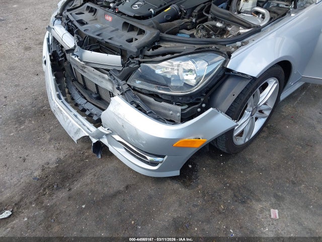 Продаж на аукціоні авто 2013 Mercedes-benz C 250 Sport, vin: WDDGF4HB4DR241075, номер лоту: 44565167