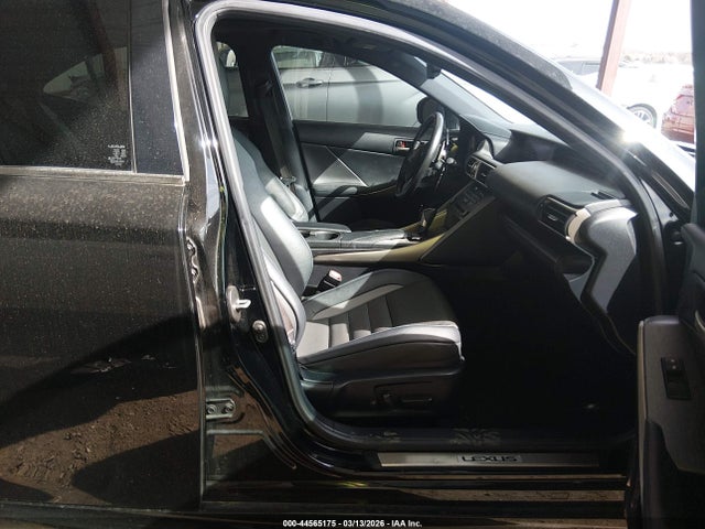 2020 Lexus Is 300 მანქანა იყიდება აუქციონზე, vin: JTHGA1D26L5106147, აუქციონის ნომერი: 44565175