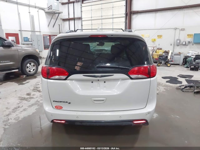 Продаж на аукціоні авто 2020 Chrysler Pacifica Touring L Plus, vin: 2C4RC1EGXLR200484, номер лоту: 44565182