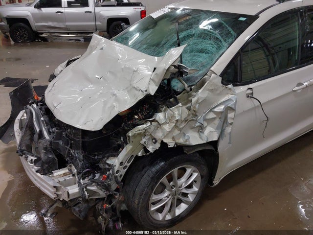 Продаж на аукціоні авто 2020 Chrysler Pacifica Touring L Plus, vin: 2C4RC1EGXLR200484, номер лоту: 44565182