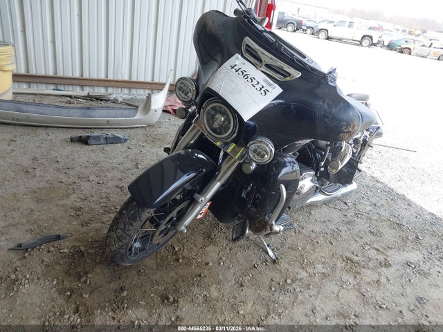 2019 HARLEY-DAVIDSON FLHX 1HD1KBC12KB659735 Photo 1
