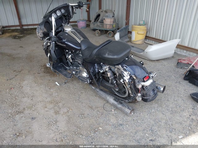 2019 HARLEY-DAVIDSON FLHX 1HD1KBC12KB659735 Photo 2
