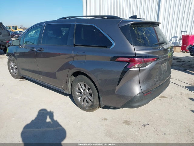 2021 TOYOTA SIENNA 5TDBSKFCXMS030769 Photo 2