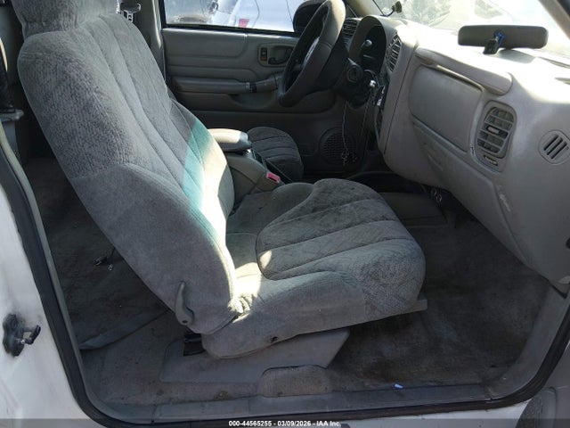 44565255 :رقم المزاد ، 1GTCS19W3Y8192113 vin ، 2000 Gmc Sonoma Sls مزاد بيع