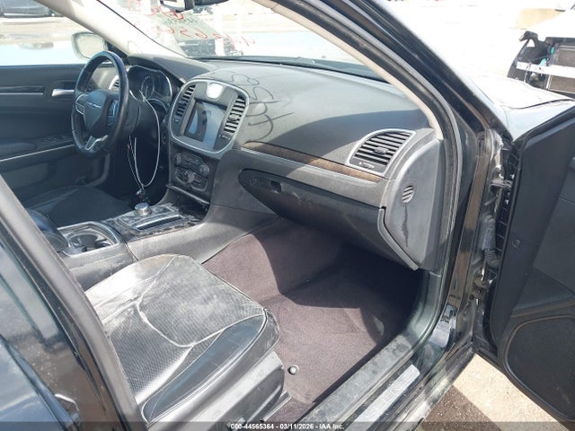 2017 CHRYSLER 300C 2C3CCAEG4HH570644 Photo 4