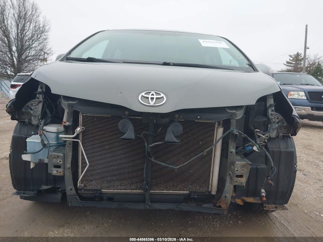 Aukcja sprzedaży 2011 Toyota Sienna Le V6, vin: 5TDKK3DC3BS045054, numer aukcji: 44565396