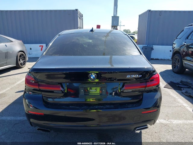 44565422 :رقم المزاد ، WBA13AG05MCG26820 vin ، 2021 Bmw 530e مزاد بيع