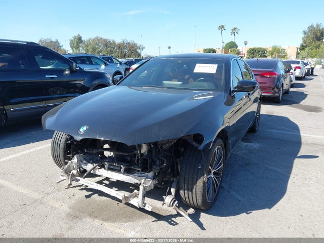 44565422 :رقم المزاد ، WBA13AG05MCG26820 vin ، 2021 Bmw 530e مزاد بيع