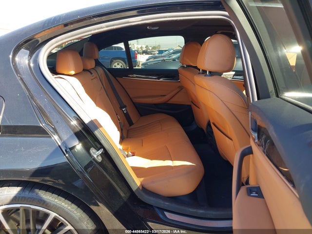 44565422 :رقم المزاد ، WBA13AG05MCG26820 vin ، 2021 Bmw 530e مزاد بيع