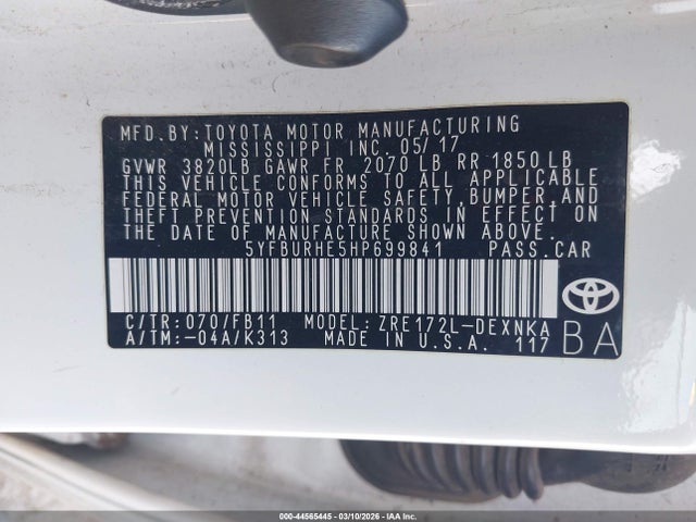 5YFBURHE5HP699841 Toyota COROLLA LE