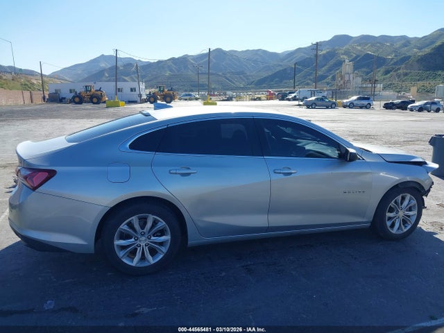 1G1ZD5ST2MF005695 Chevrolet Malibu Fwd Lt
