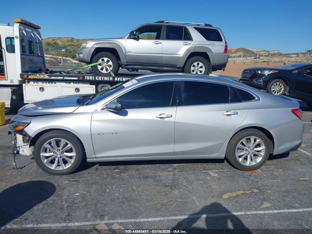 1G1ZD5ST2MF005695 Chevrolet Malibu Fwd Lt