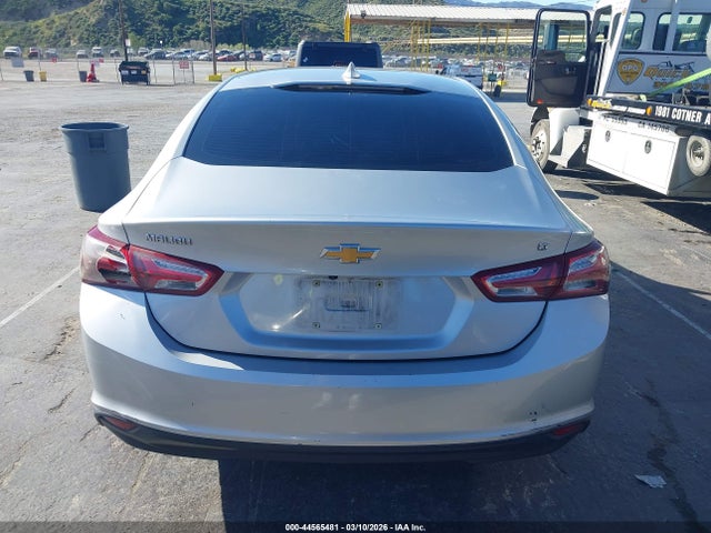 1G1ZD5ST2MF005695 Chevrolet Malibu Fwd Lt