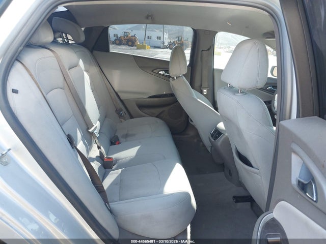 1G1ZD5ST2MF005695 Chevrolet Malibu Fwd Lt