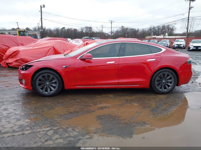 44565513 :رقم المزاد ، 5YJSA1E27JF259240 vin ، 2018 Tesla Model S 100d/75d/p100d مزاد بيع