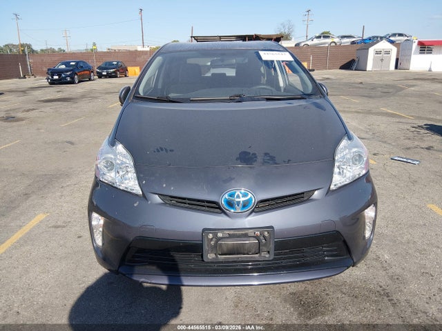 JTDKN3DU0F0462303 Toyota Prius Two