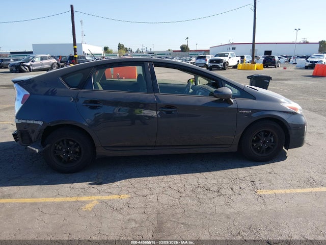 JTDKN3DU0F0462303 Toyota Prius Two