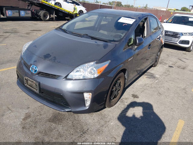 JTDKN3DU0F0462303 Toyota Prius Two