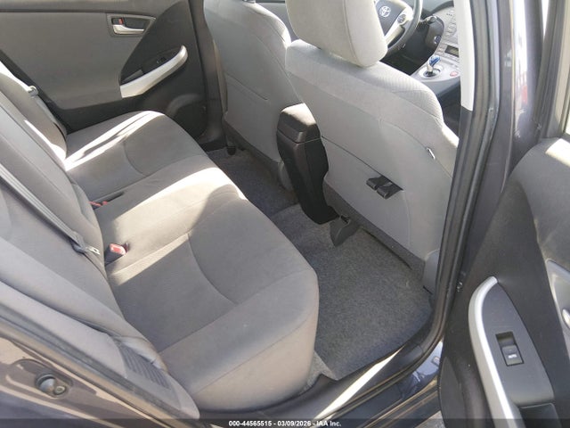 JTDKN3DU0F0462303 Toyota Prius Two