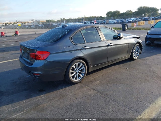 44565558 :رقم المزاد ، WBA8A9C56HK619663 vin ، 2017 Bmw 320i مزاد بيع