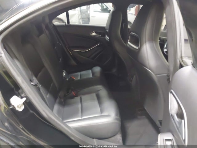 WDDSJ4GB0EN121681 Mercedes-Benz CLA 250 4MATIC
