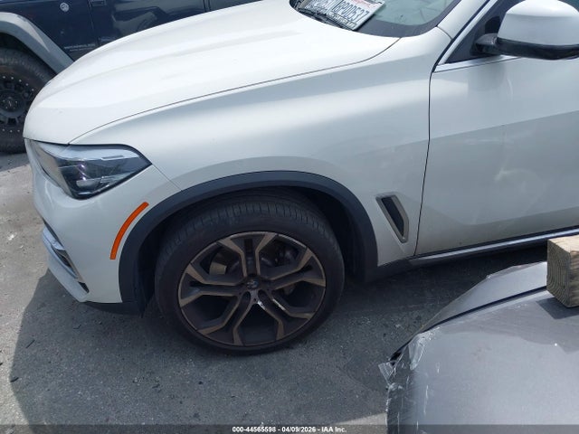 2020 BMW X5 5UXCR4C04L9B16437 Photo 1