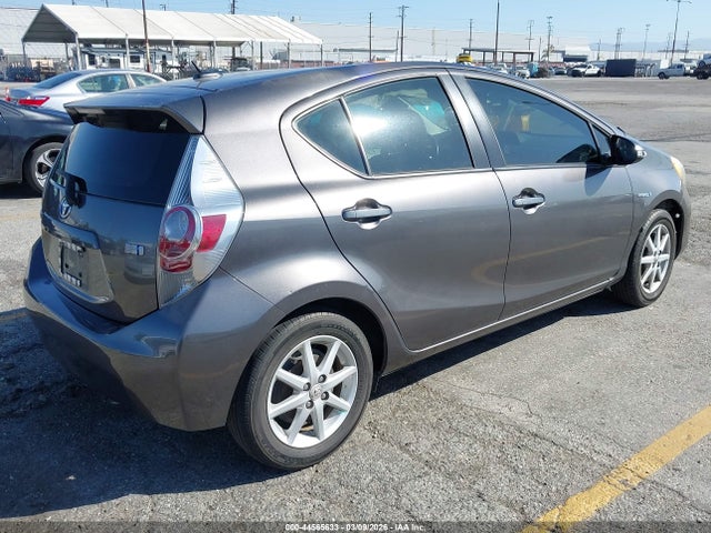 44565633 :رقم المزاد ، JTDKDTB35D1549831 vin ، 2013 Toyota Prius C Four مزاد بيع