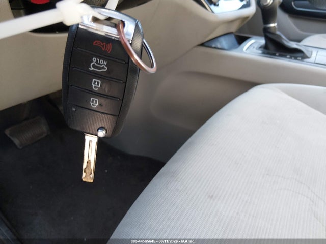 KIA Sedona L 2015 KNDMA5C12F6067320 Image 11