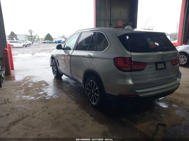 2016 BMW X5 5UXKR0C53G0P20679 Photo 2
