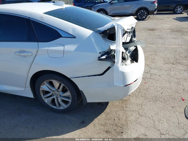 Honda ACCORD LX 2018 1HGCV1F12JA163721 Image 17