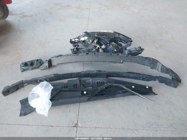 4T1F31AK5MU563479 Toyota Camry Xle Hybrid